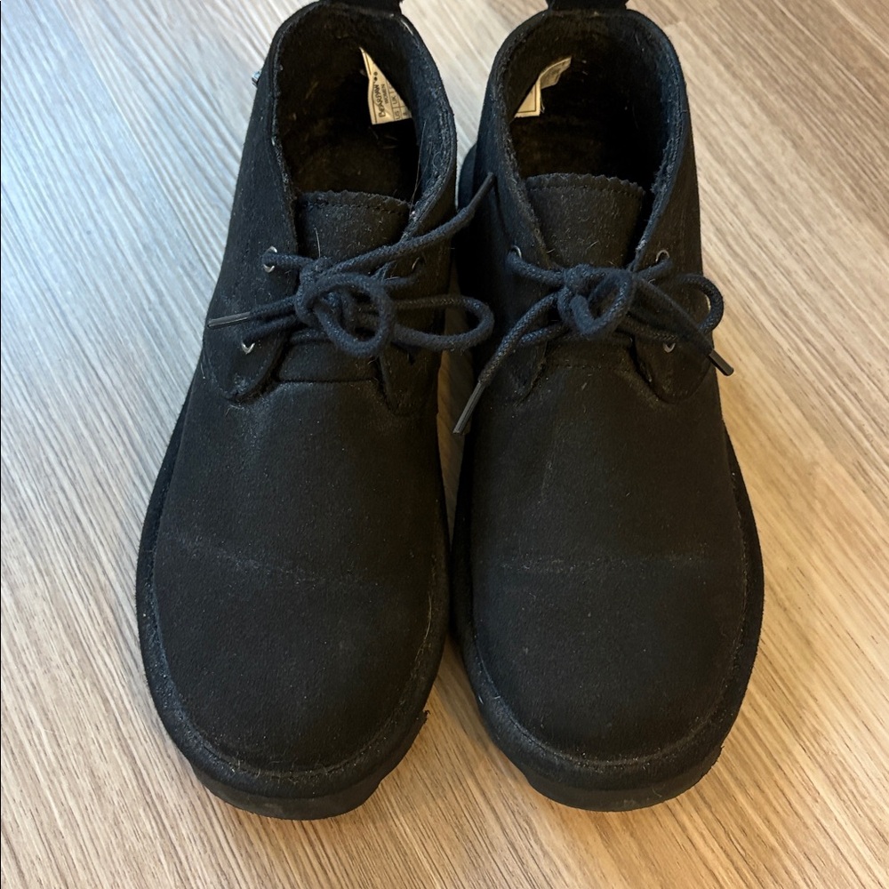 EUC Bearpaw Skye Black Chukka Boots 8